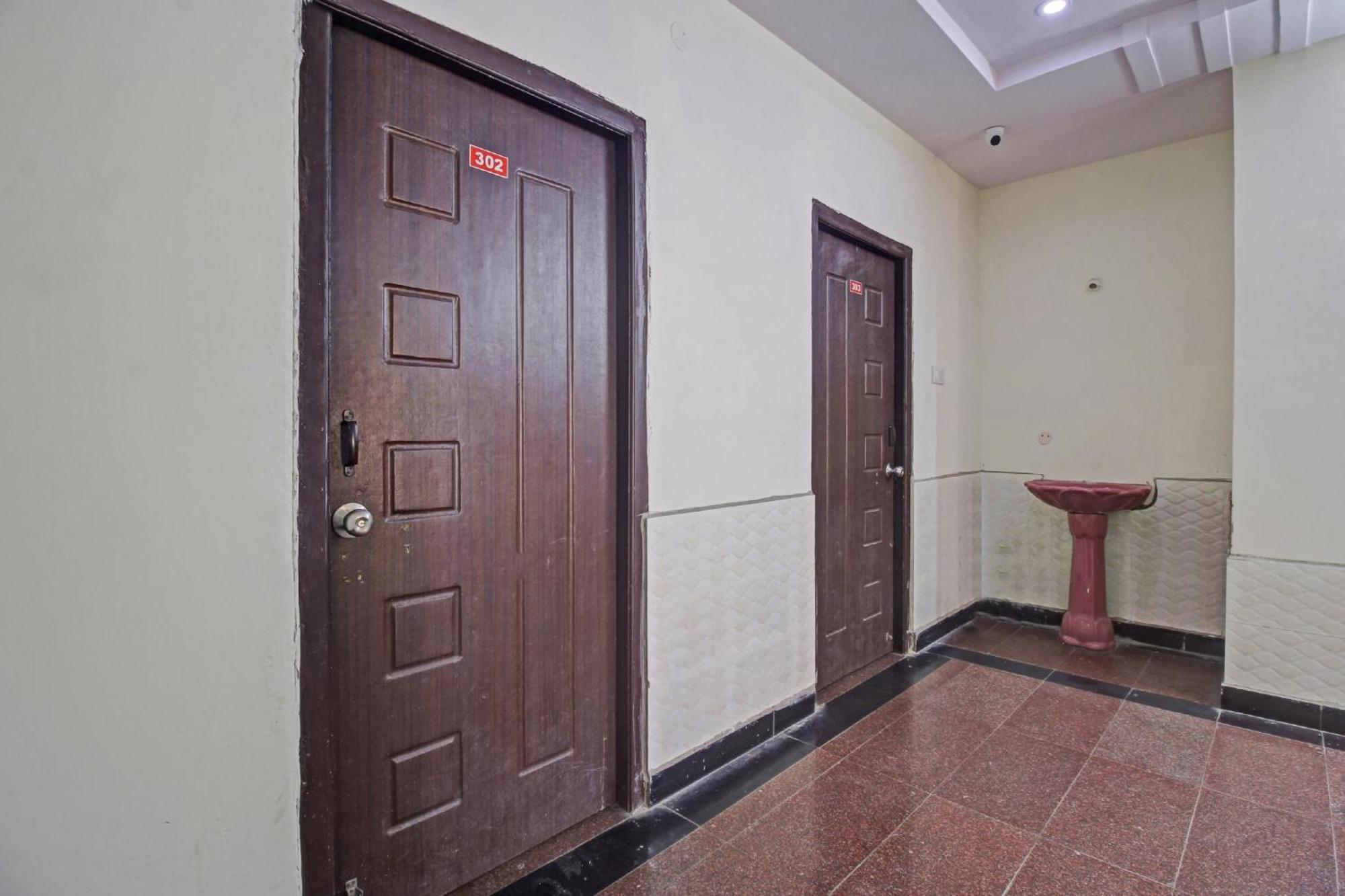 Hotel O Lavish Stay Sururnagar Екстериор снимка